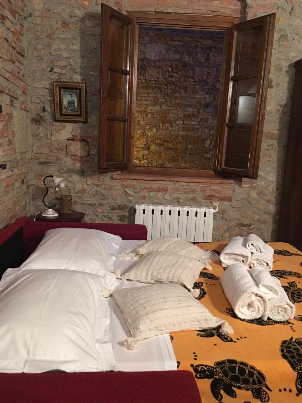Montepescali La Divina Dimora Il Castello Degli Spiriti Magni 아파트 외부 사진