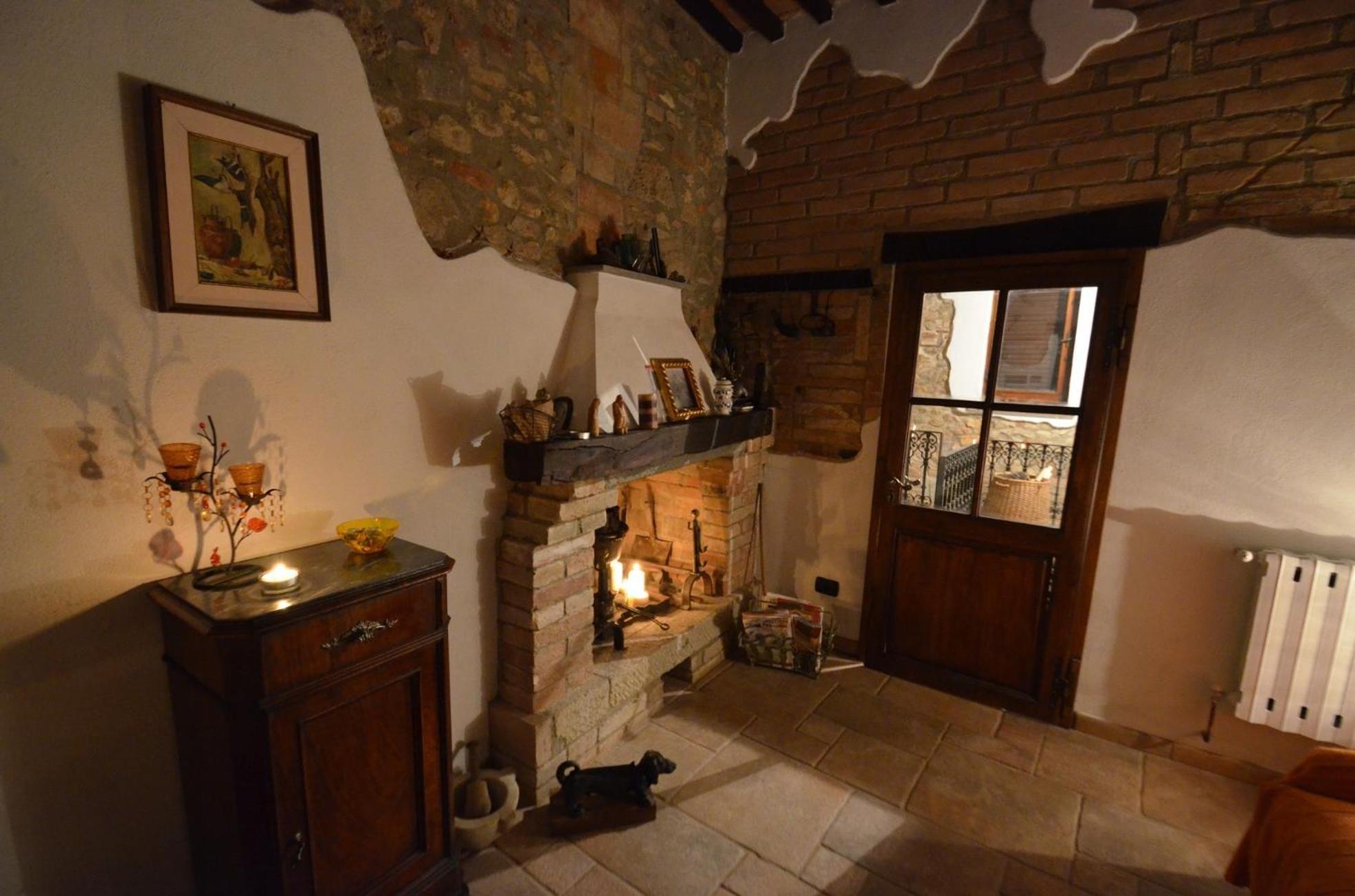 Montepescali La Divina Dimora Il Castello Degli Spiriti Magni 아파트 객실 사진
