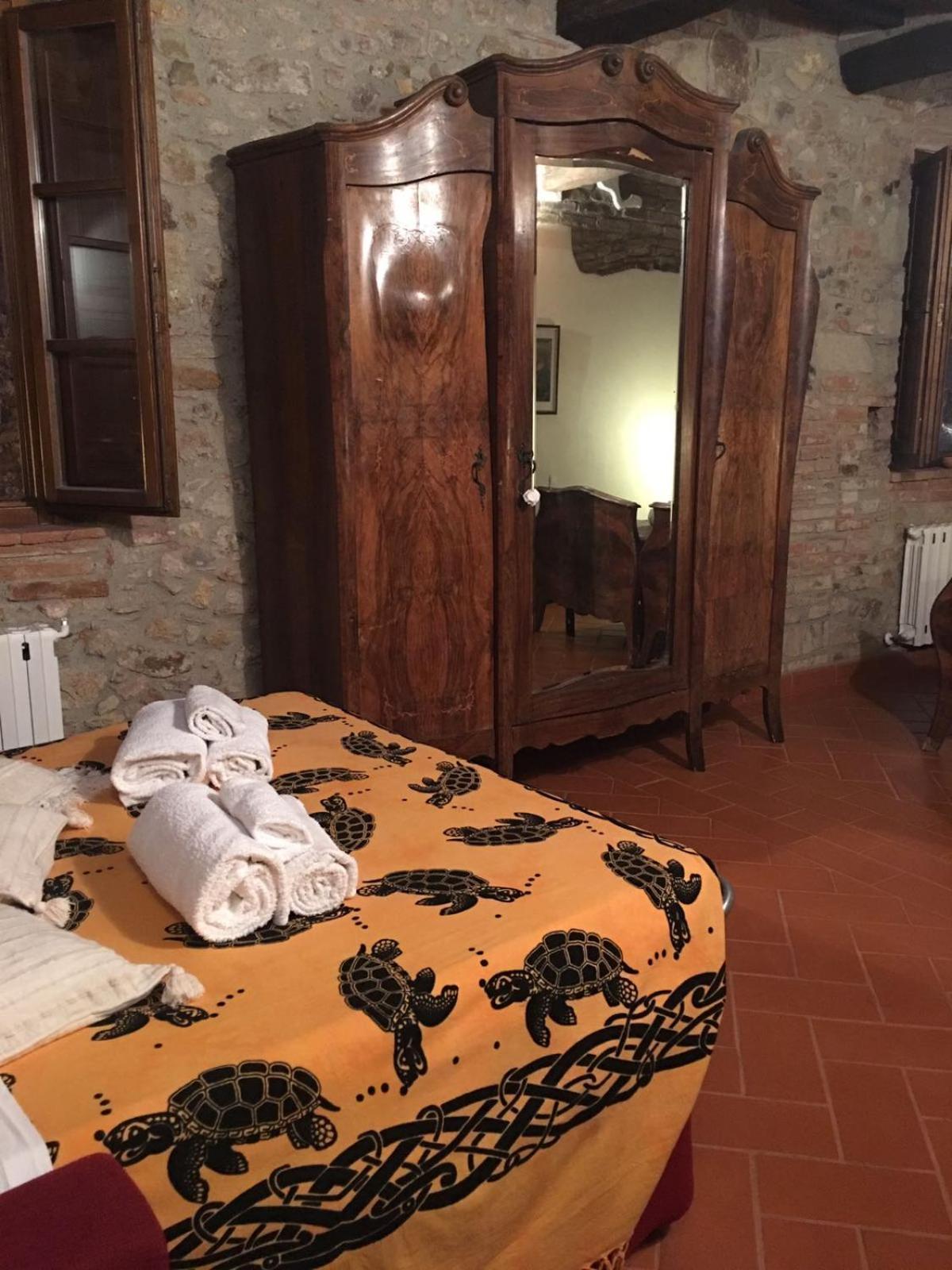 Montepescali La Divina Dimora Il Castello Degli Spiriti Magni 아파트 외부 사진